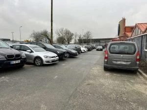 parking exterieur 1 1000x750